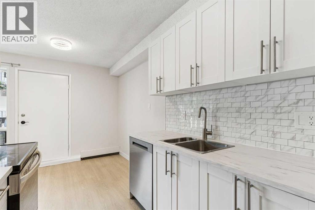 Apartment for Sale in 17, 3519 49 Street NW|Calgary, Alberta T3A2E1 5