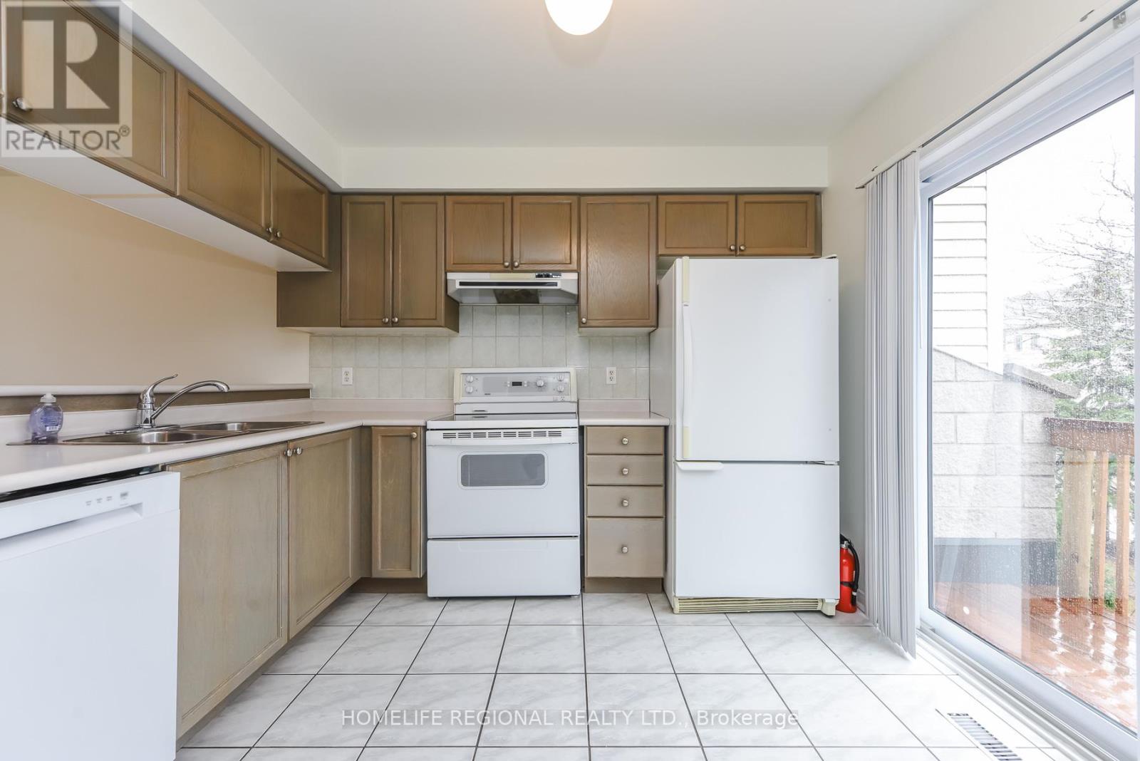 Row / Townhouse for Sale in 72 - 7105 BRANIGAN GATE|Mississauga (Meadowvale Village), Ontario L5N7S2 5