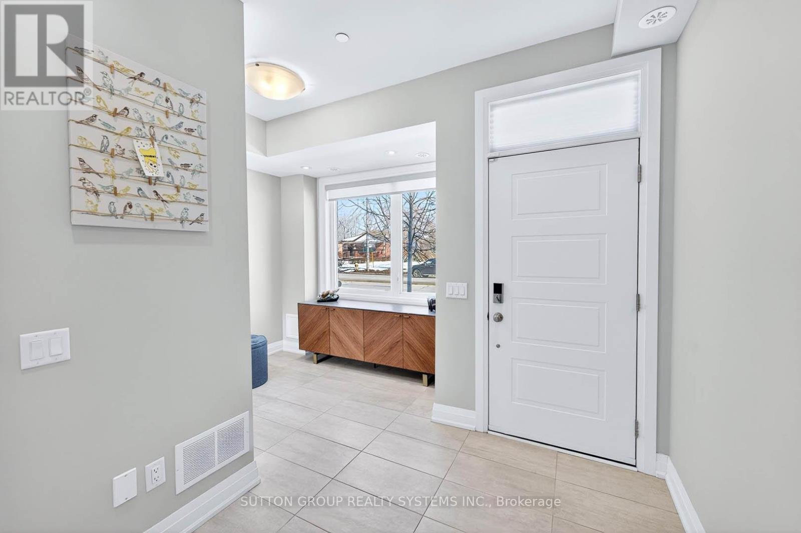 Row / Townhouse for Sale in 1126A ISLINGTON AVENUE|Toronto (Islington-City Centre West), Ontario M8Z0G6 3