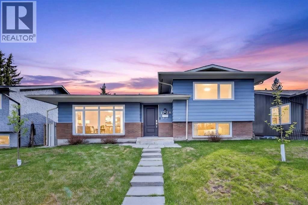 House for Sale in 1728 Lake Bonavista Drive SE|Calgary, Alberta T2J3B5