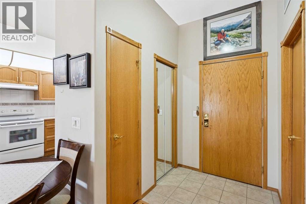 Apartment for Sale in 301, 728 Country Hills Road NW|Calgary, Alberta T3K5K8 2