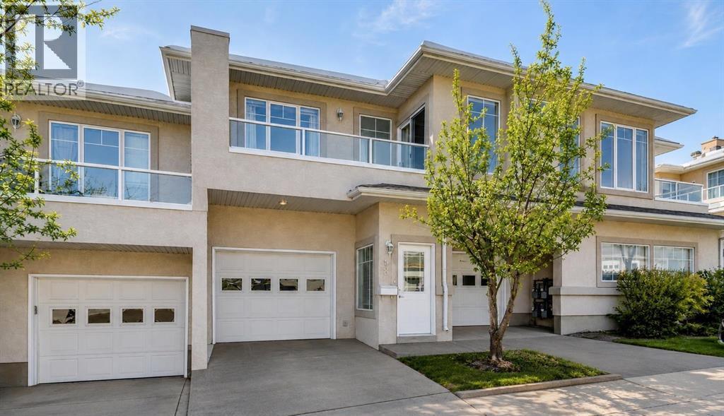 Row / Townhouse for Sale in 40 Edgeridge Terrace NW|Calgary, Alberta T3A6C2