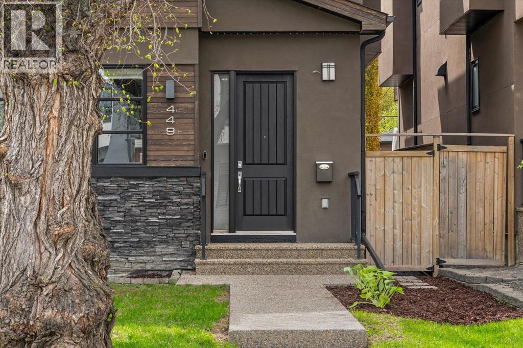 Duplex for Sale in 449 28 Avenue NW|Calgary, Alberta T2M2K7 4