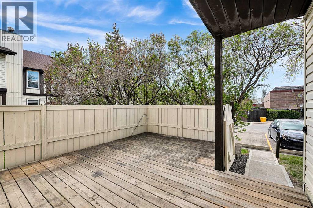 Row / Townhouse for Sale in 33, 3200 60 Street NE|Calgary, Alberta T1Y4K8 3