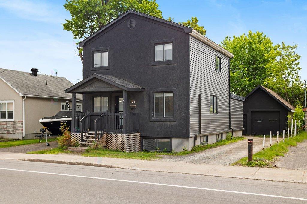 104 Rue Principale, Lachute, Quebec J8H3A5