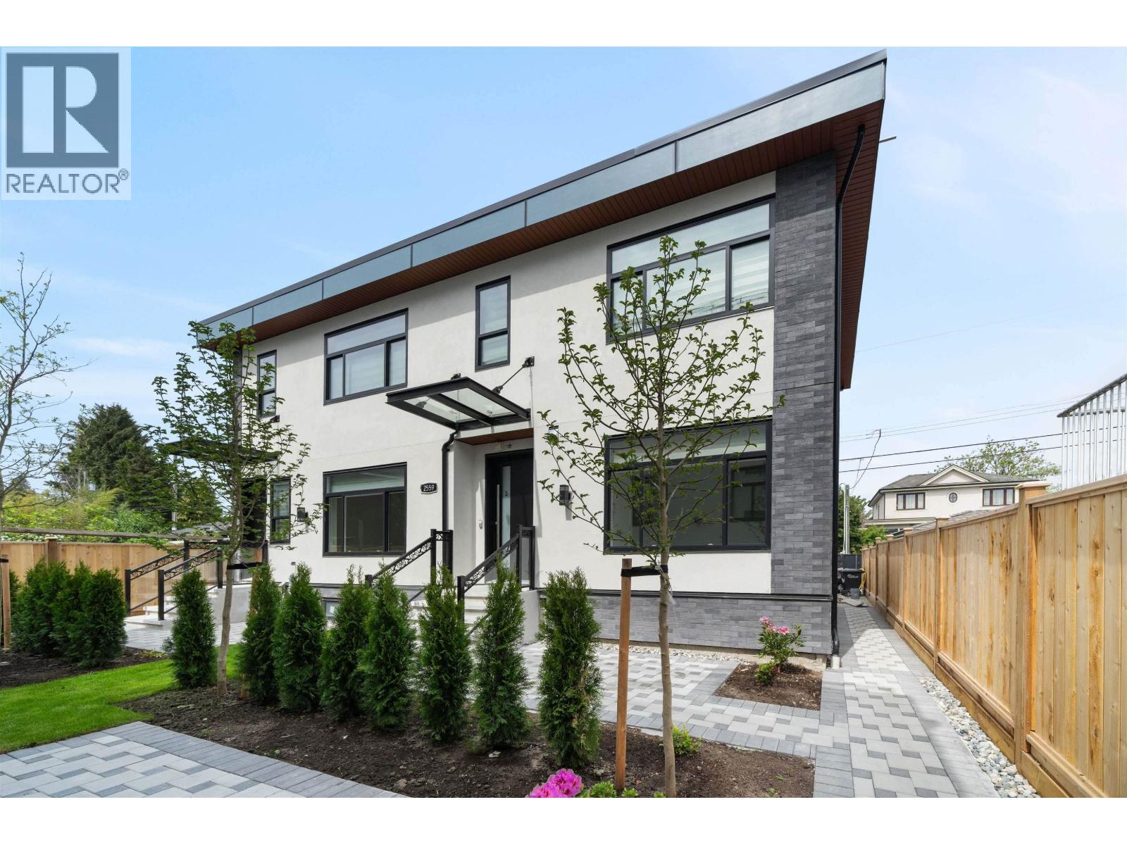 #2 2559 W KING EDWARD AVENUE|Vancouver, British Columbia V6L1T5