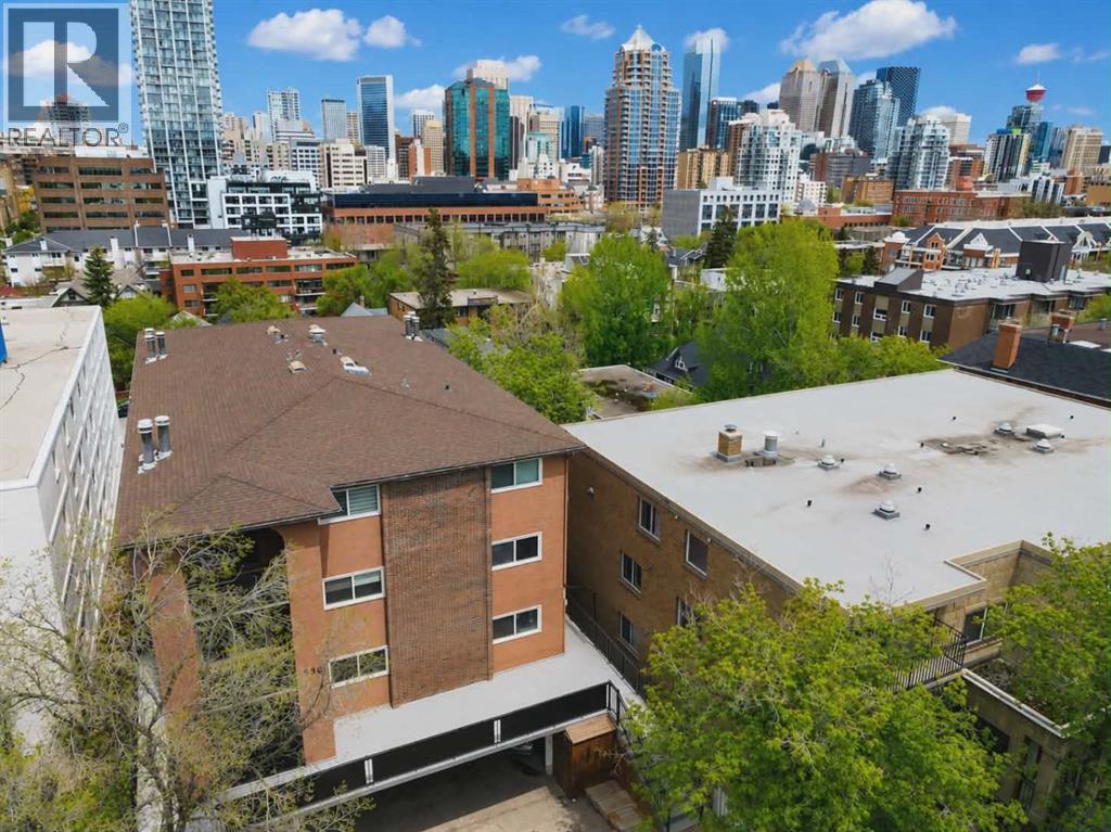 Apartment for Sale in 4, 930 Royal Avenue SW|Calgary, Alberta T2T0L5 2