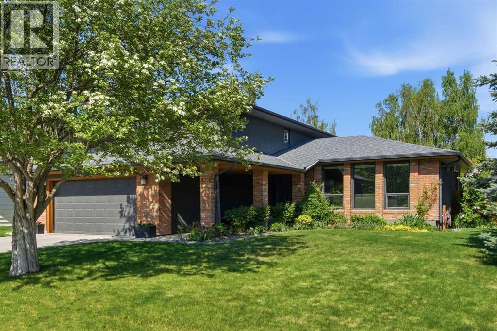 House for Sale in 423 Lake Simcoe Crescent SE|Calgary, Alberta T2J5L3 2
