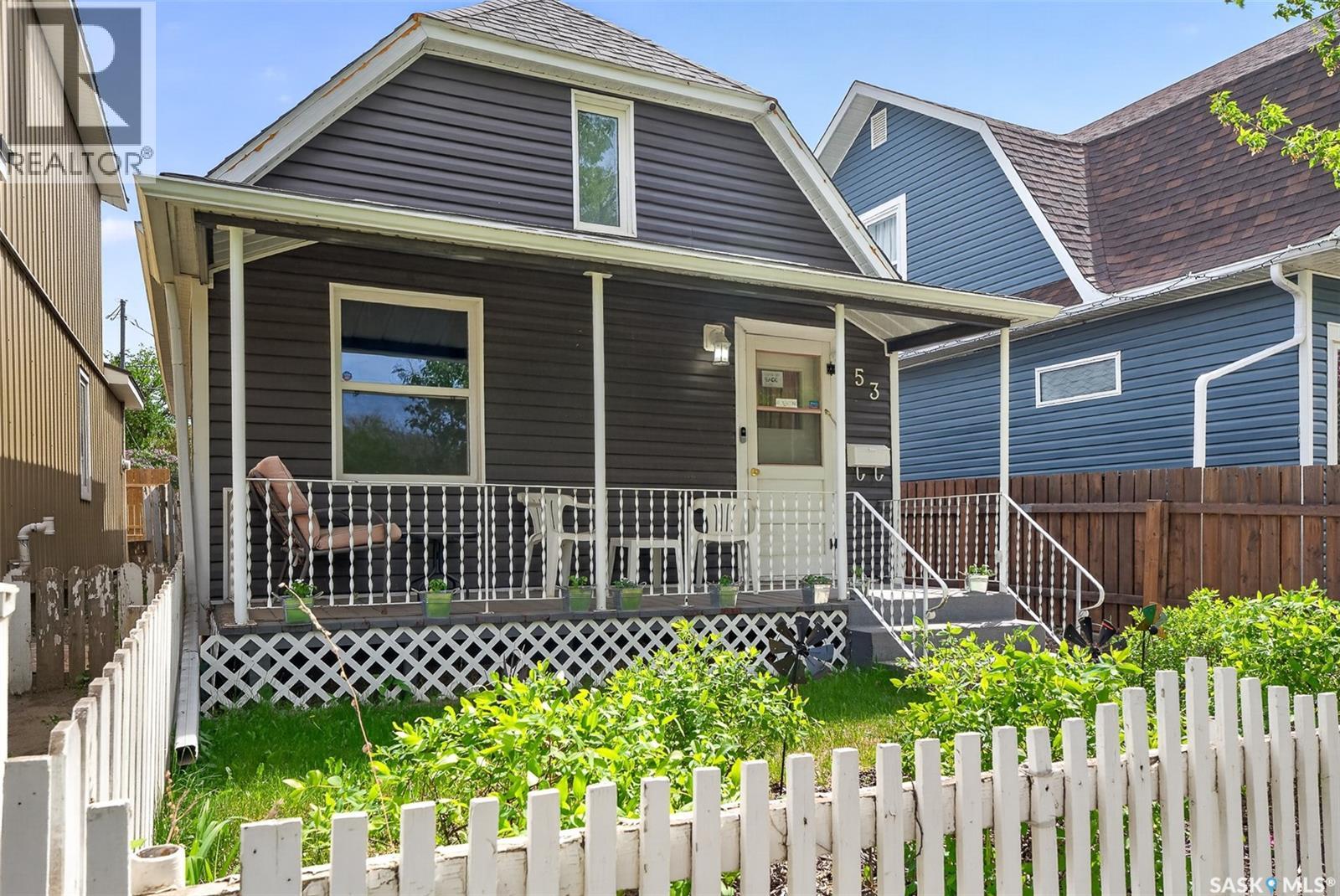 53 Lillooet STREET E