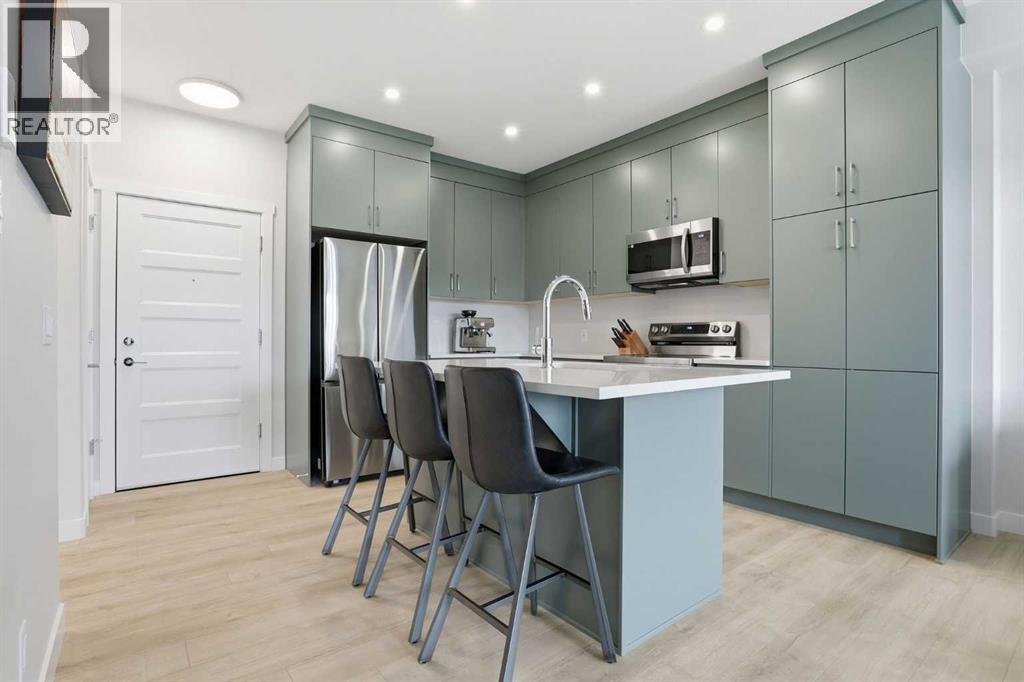 Apartment for Sale in 2405, 2117 81 Street SW|Calgary, Alberta T3H6H5 5