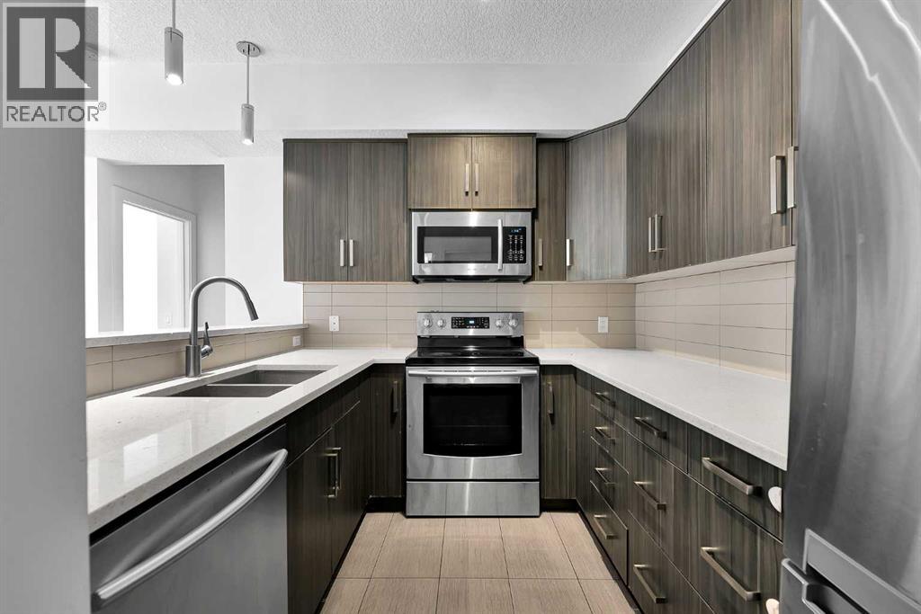 Apartment for Sale in 107, 611 Edmonton Trail NE|Calgary, Alberta T2E3J3 4