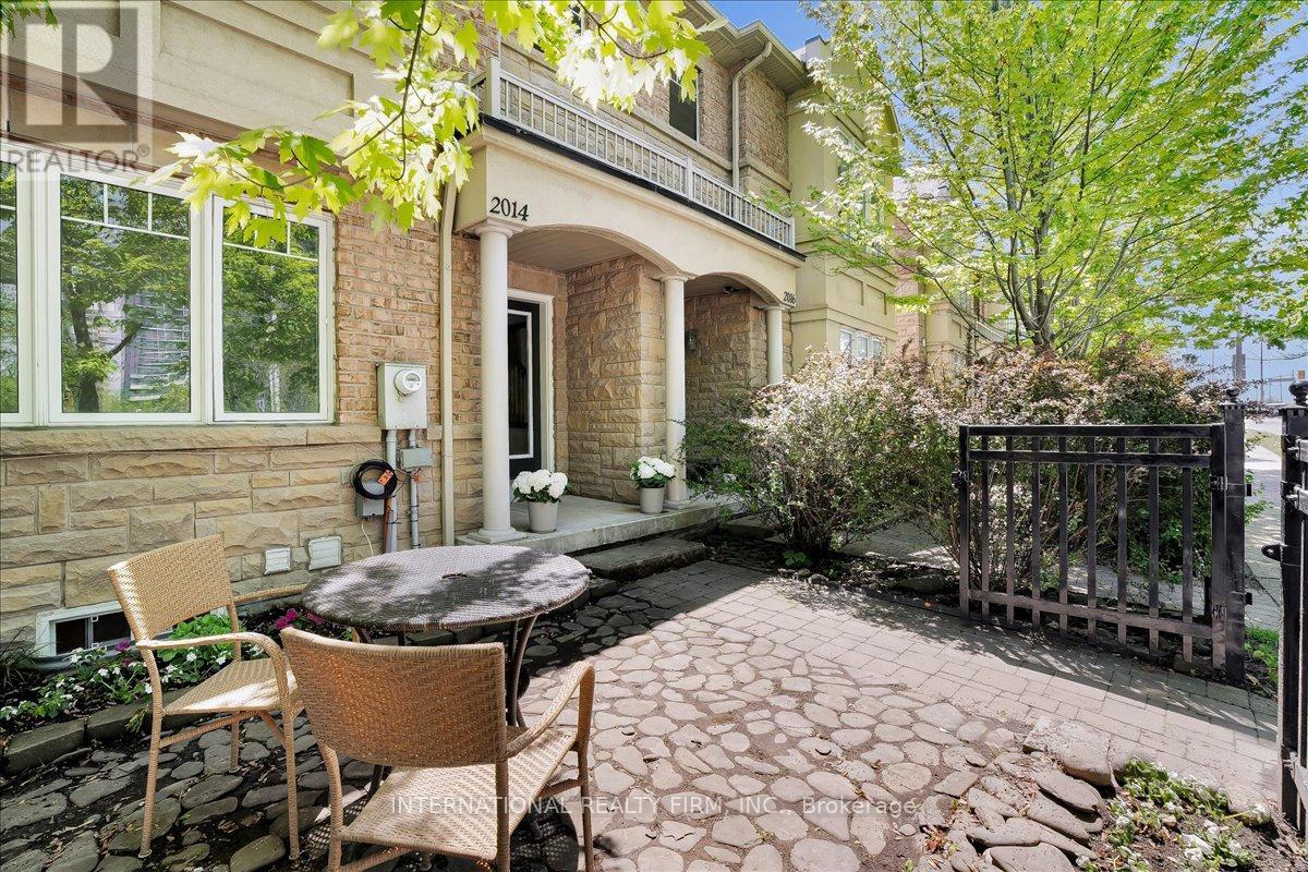 Row / Townhouse for Sale in 2014 LAKESHORE ROAD W|Mississauga (Clarkson), Ontario L5J1J8 5