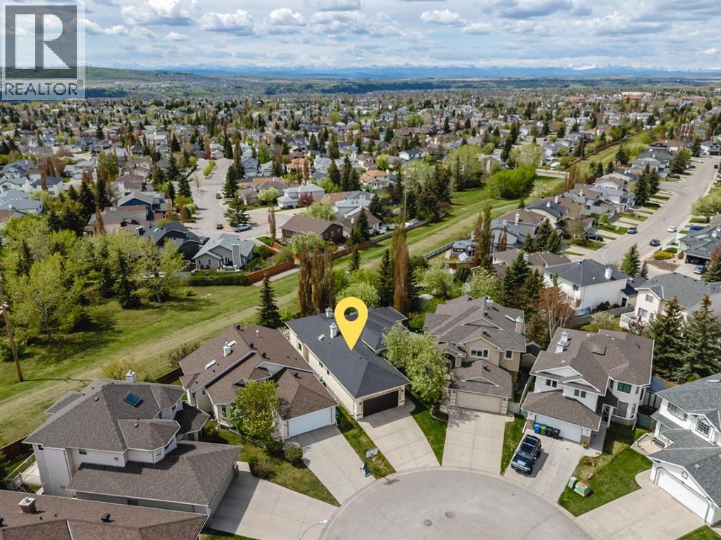 House for Sale in 121 Scenic View Bay NW|Calgary, Alberta T3L1Z7