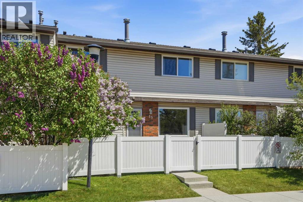 Row / Townhouse for Sale in 35, 740 Bracewood Drive SW|Calgary, Alberta T2W3N3 2