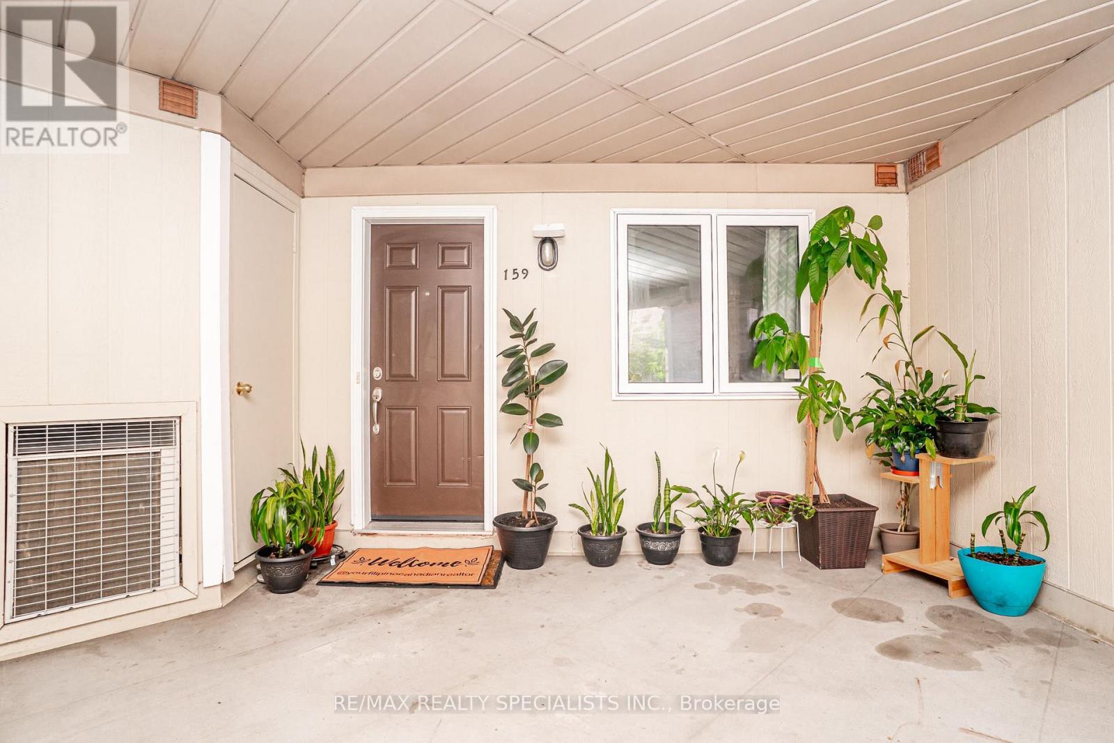 Row / Townhouse for Sale in 159 - 85 BRISTOL ROAD|Mississauga (Hurontario), Ontario L4Z3P3 2