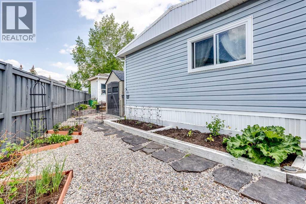 Mobile Home for Sale in 271, 99 Arbour Lake Road NW|Calgary, Alberta T3G4E4 3