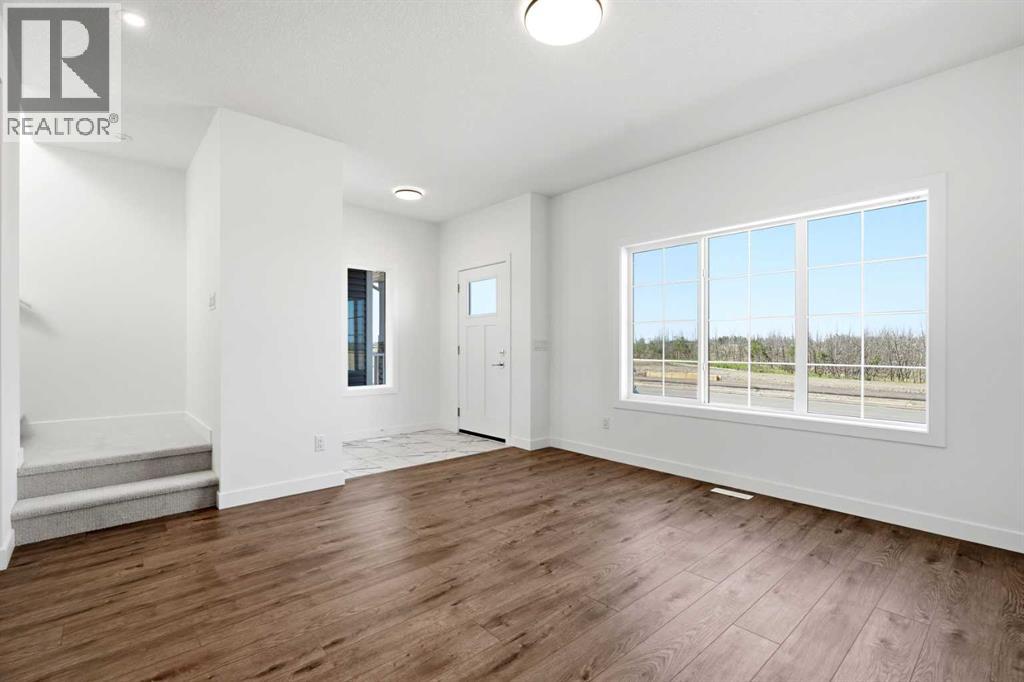 Duplex for Sale in 9993 Huxbury Drive NE|Calgary, Alberta T1X0L4 4