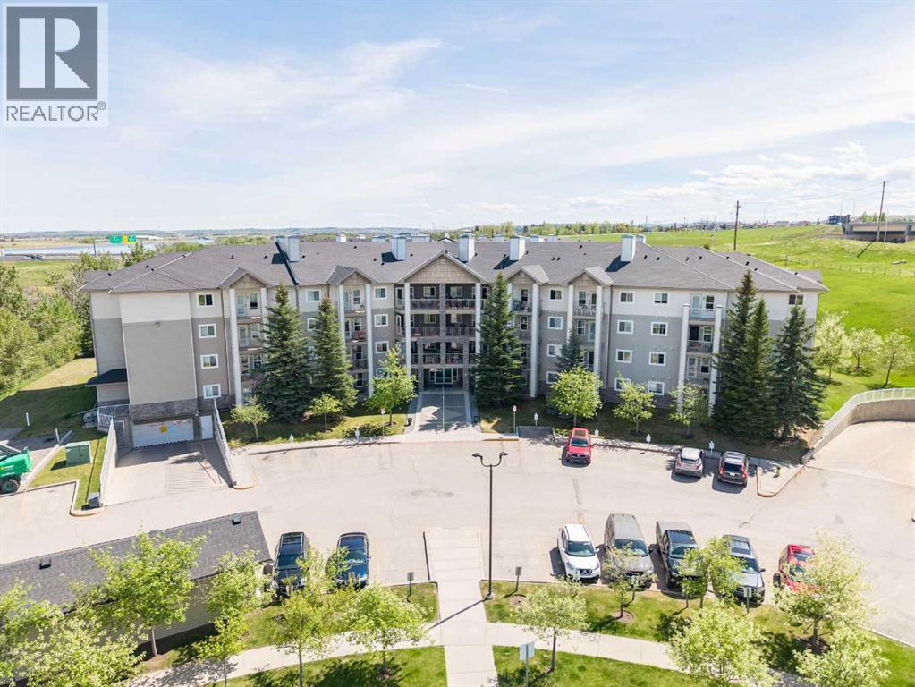 Apartment for Sale in 415, 5000 Somervale Court SW|Calgary, Alberta T2Y4M1