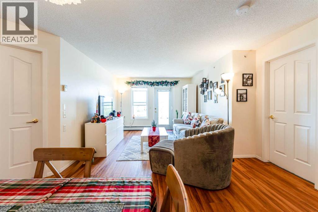 Apartment for Sale in 415, 5000 Somervale Court SW|Calgary, Alberta T2Y4M1 3