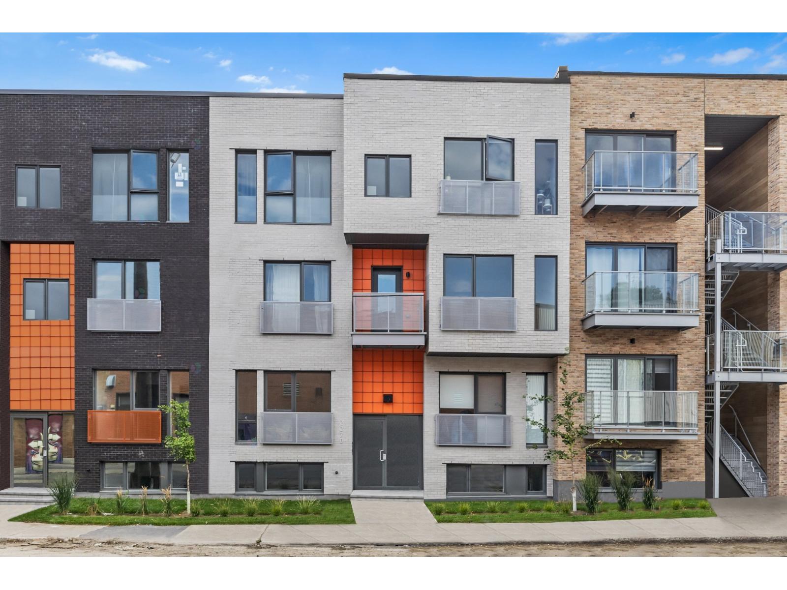 2410 Rue Florian, #202, Montréal (Ville-Marie), Quebec H2K2P5