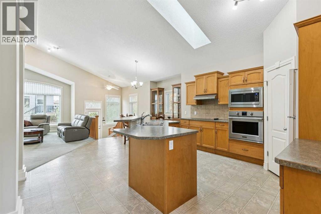 House for Sale in 94 Panatella Close NW|Calgary, Alberta T3K6C9 5