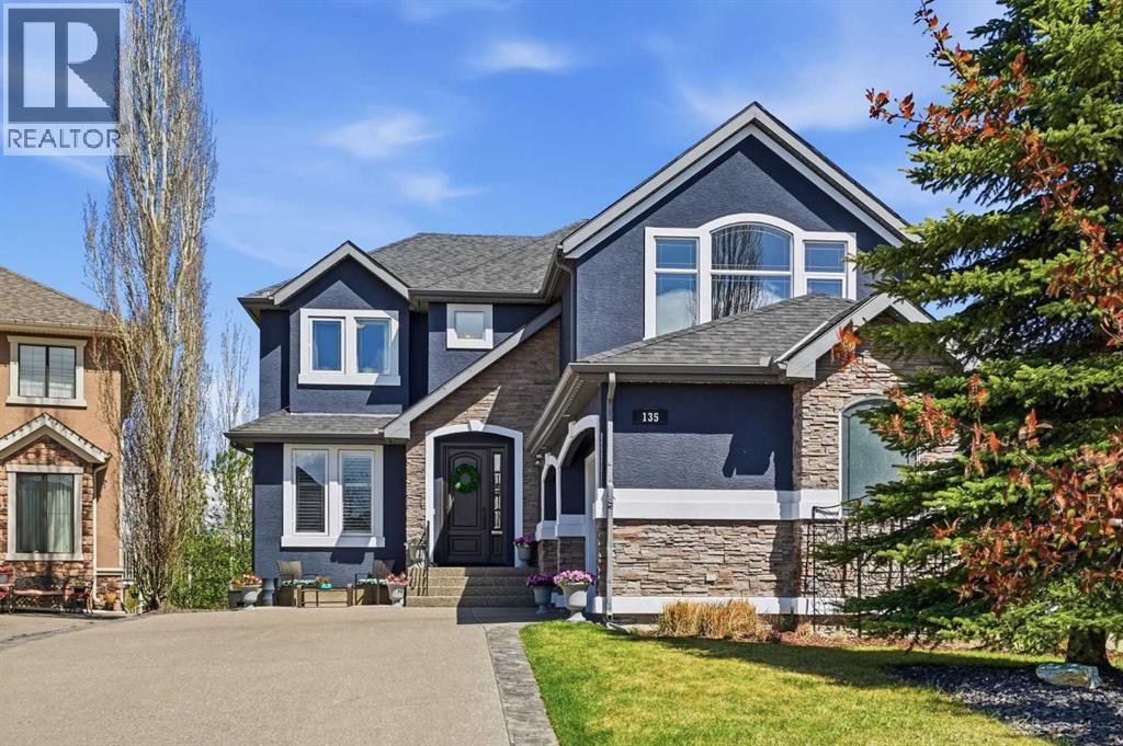 House for Sale in 135 Cranleigh View SE|Calgary, Alberta T3M0A2 2