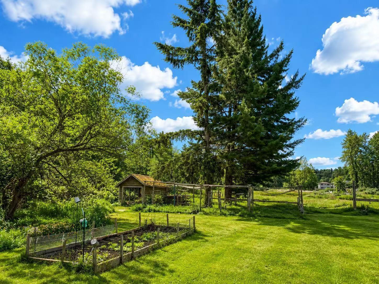 For sale: 18106 32 AVENUE, Surrey, British Columbia V3Z1C6 - R3117502 ...