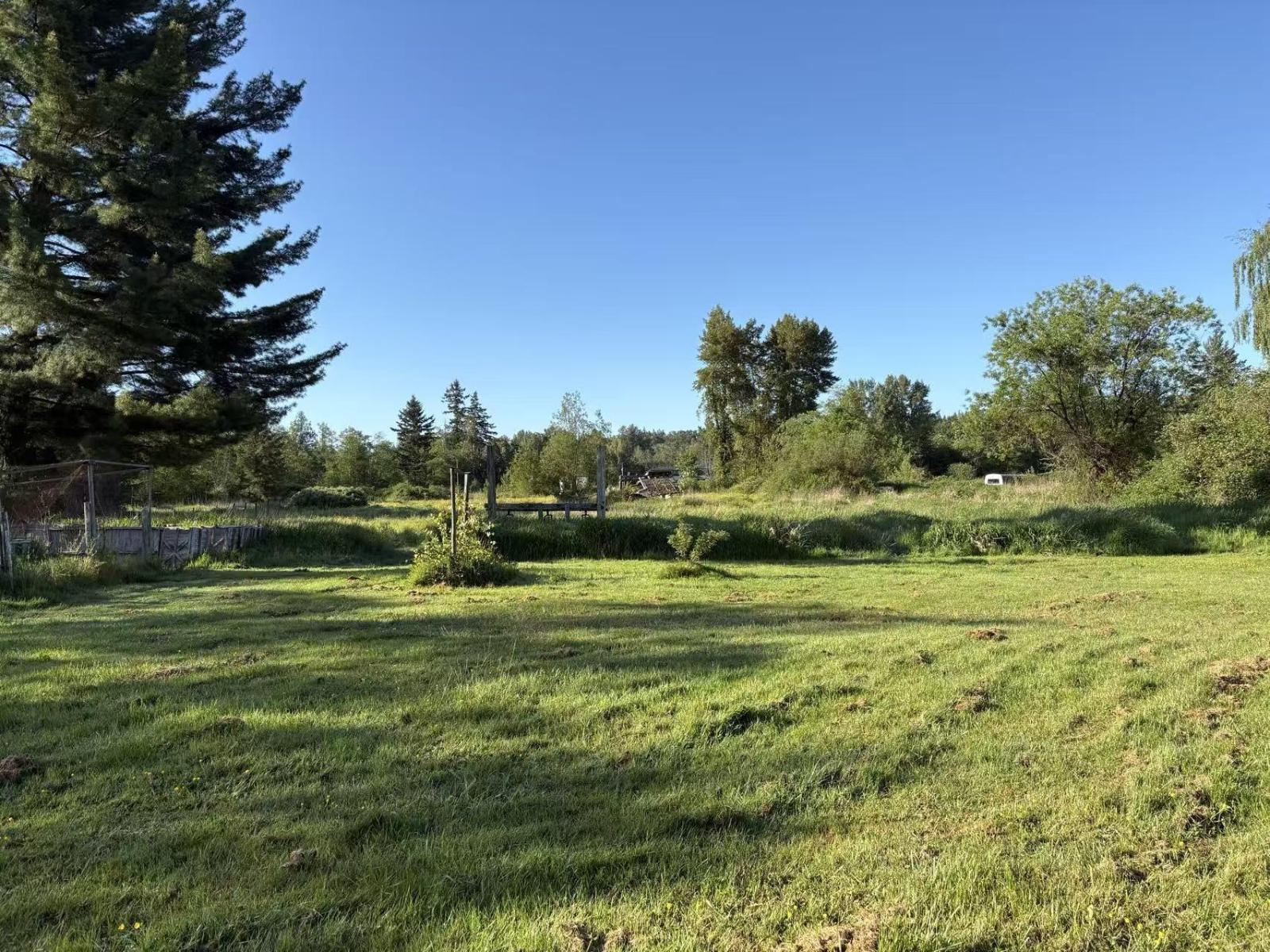 For sale: 18106 32 AVENUE, Surrey, British Columbia V3Z1C6 - R3117502 ...