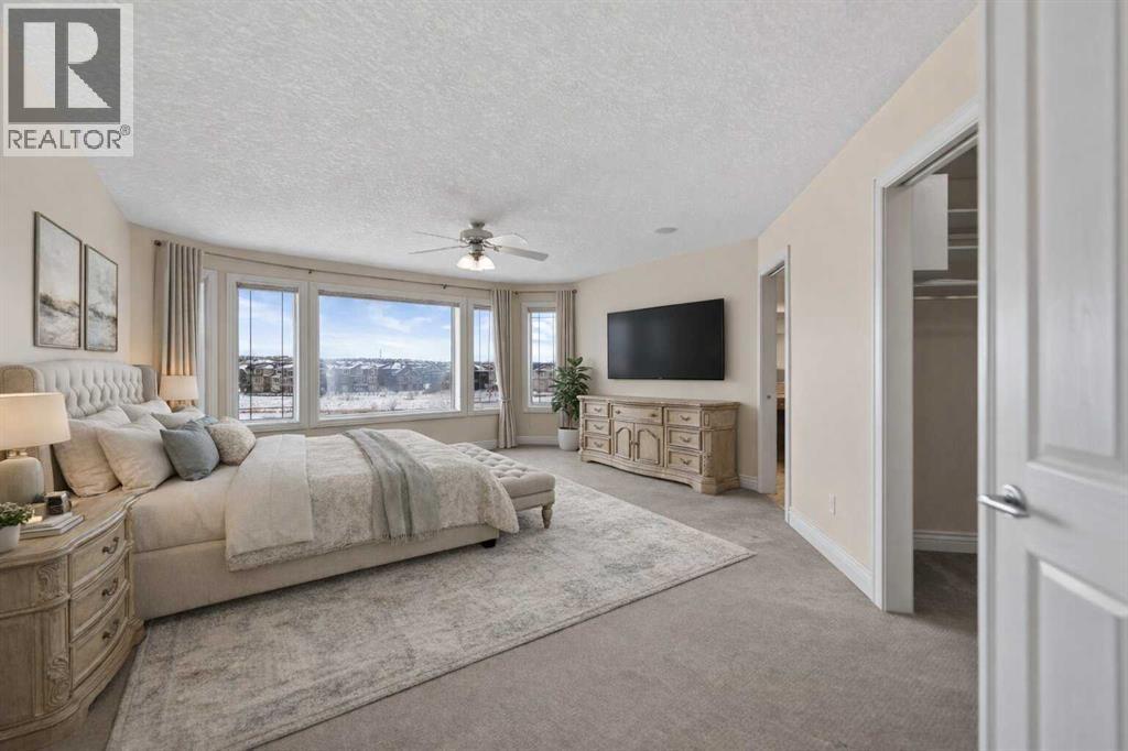 House for Sale in 28 Panatella Manor NW|Calgary, Alberta T3K0A7 2