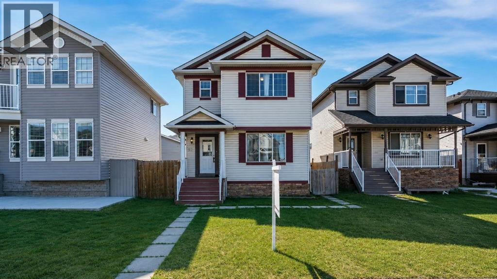 House for Sale in 23 Taralake Road NE|Calgary, Alberta T3J0B1