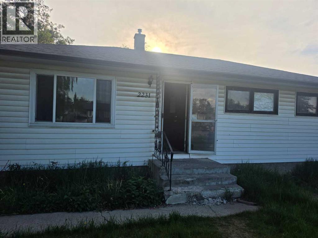 House for Sale in 2231 40 Street SE|Calgary, Alberta T2B1B8