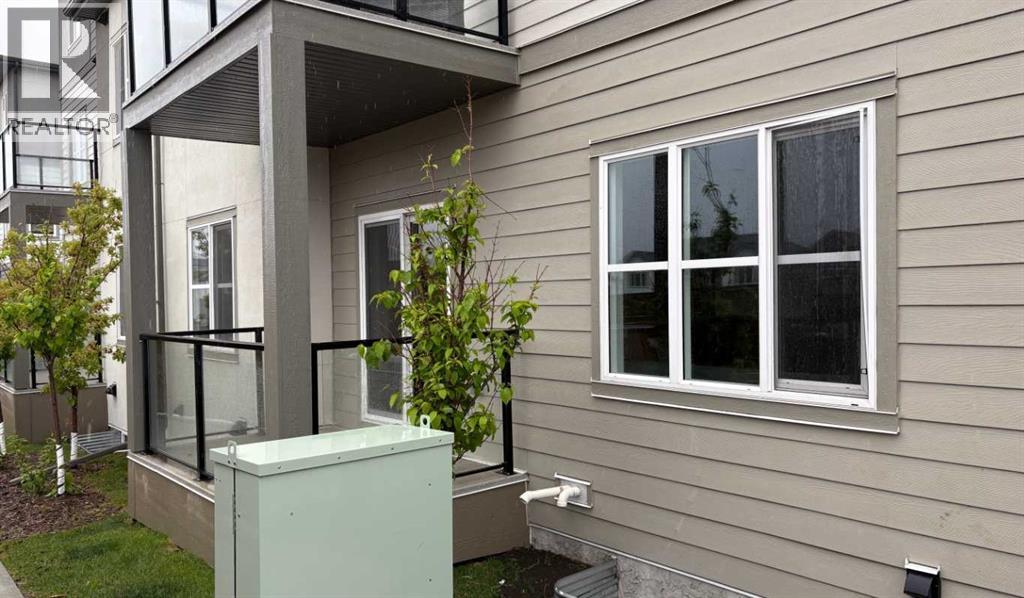 Row / Townhouse for Sale in 54, 2117 81st Street SW|Calgary, Alberta T3H6H5 2