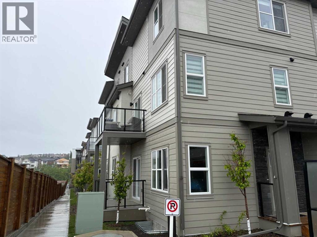 Row / Townhouse for Sale in 54, 2117 81st Street SW|Calgary, Alberta T3H6H5