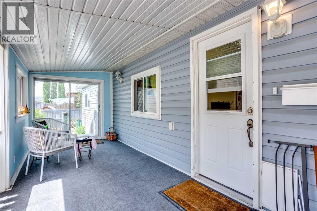 Mobile Home for Sale in 271, 99 Arbour Lake Road NW|Calgary, Alberta T3G4E4 4
