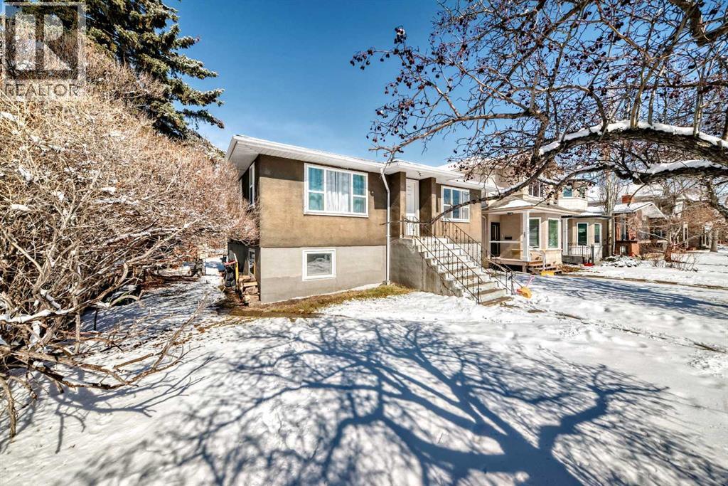 House for Sale in 2428 3 Avenue NW|Calgary, Alberta T2N0L7 2