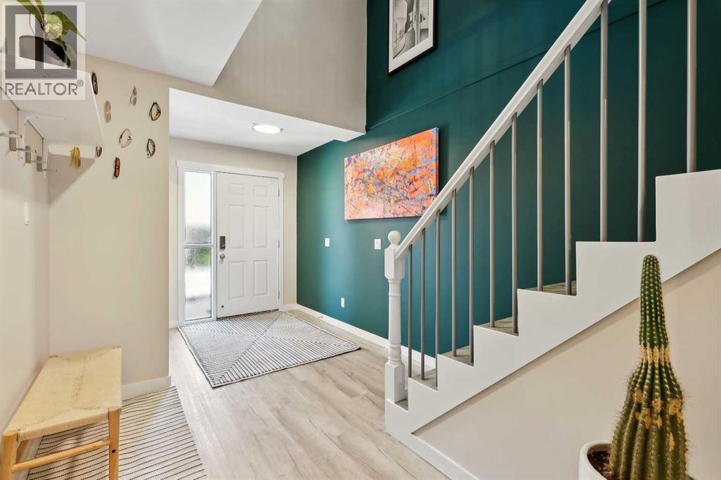 Row / Townhouse for Sale in 109 Coachway Lane SW|Calgary, Alberta T3H2V9 3