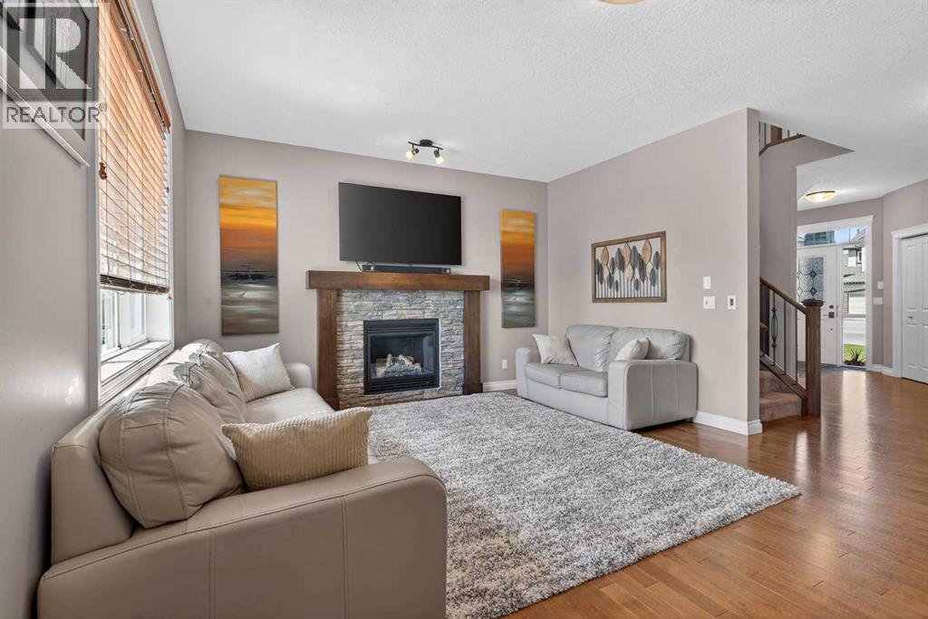 House for Sale in 159 Sherwood Crescent NW|Calgary, Alberta T3R0G3 3