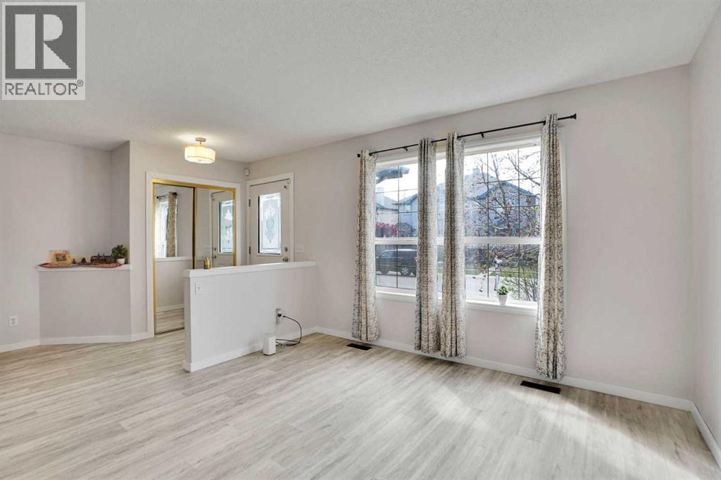 Duplex for Sale in 19 Taravista Gardens NE|Calgary, Alberta T3J4K8 5