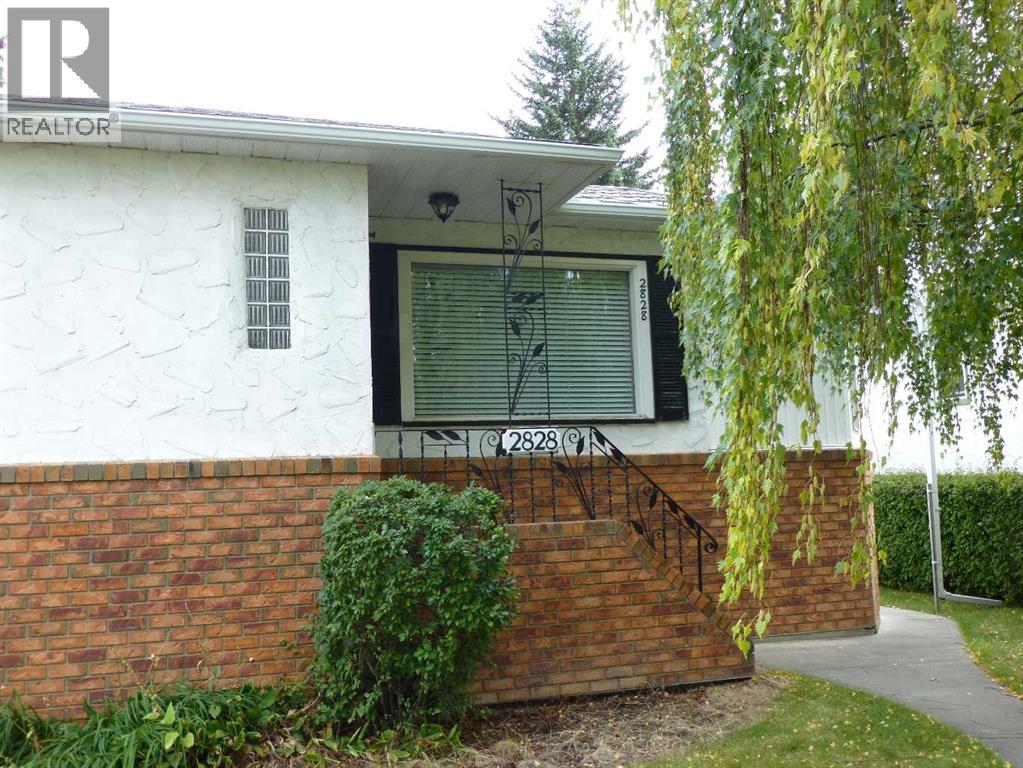 House for Sale in 2828 25A Street SW|Calgary, Alberta T3E1Z6 3