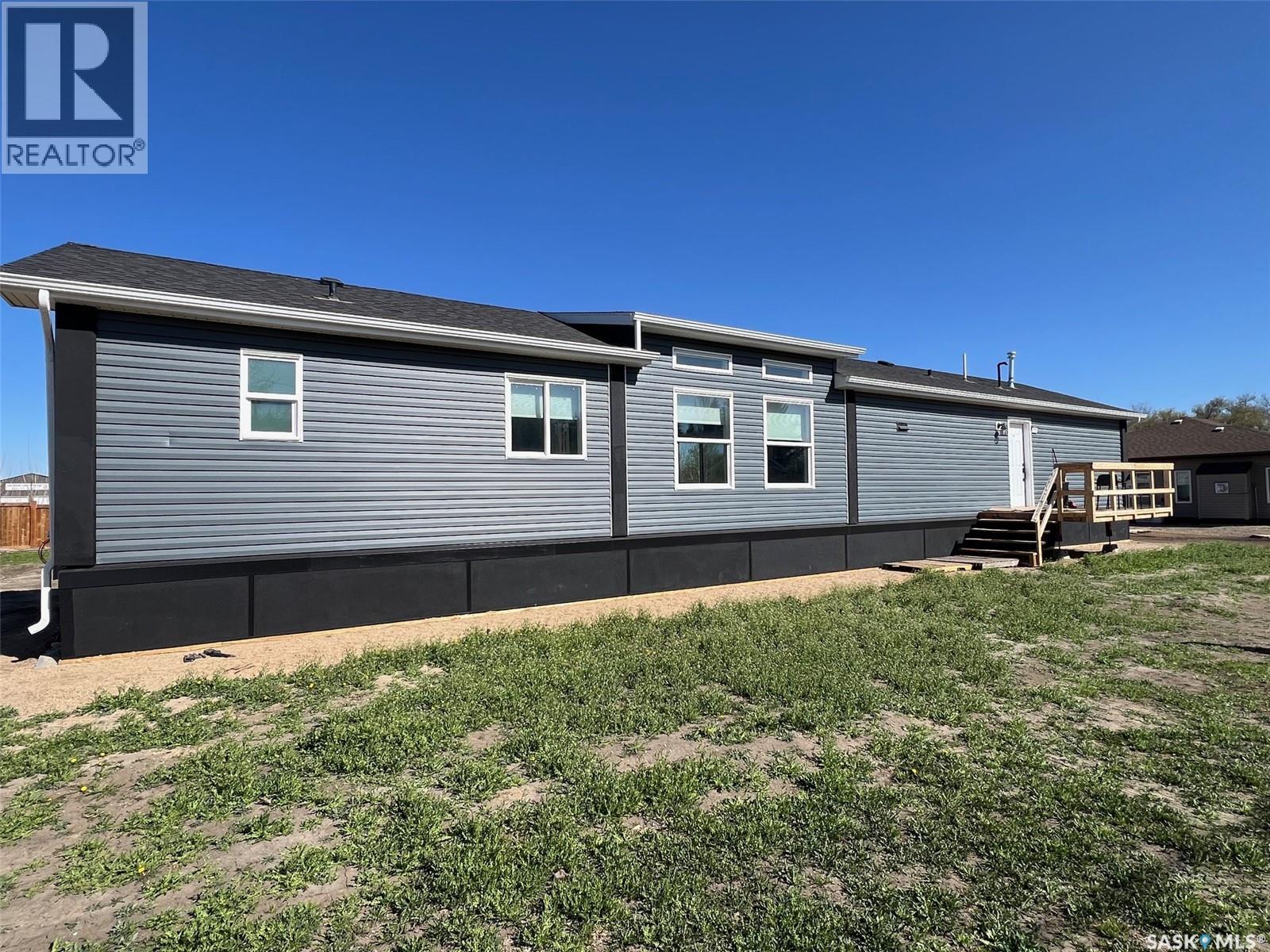 215 1st STREET W