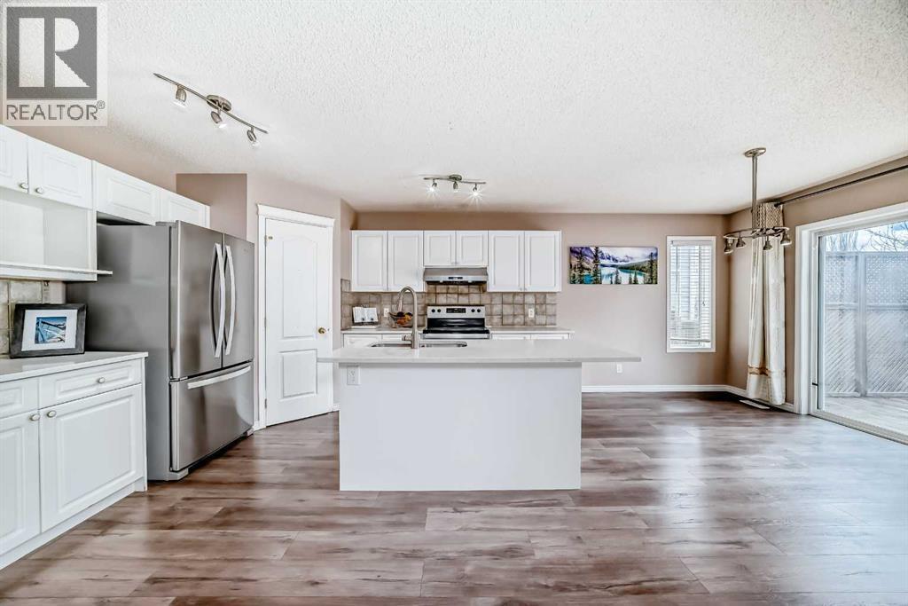 House for Sale in 9 Somerside Crescent SW|Calgary, Alberta T2Y4G8 5