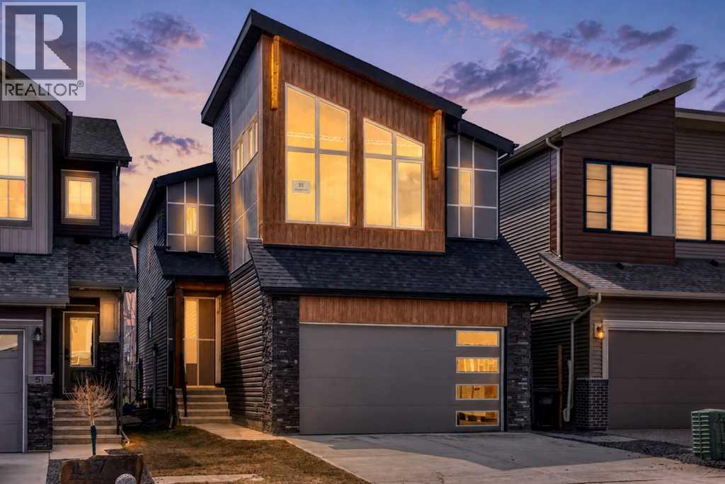 House for Sale in 55 Silver Spruce Grove SW|Calgary, Alberta T2X5L9