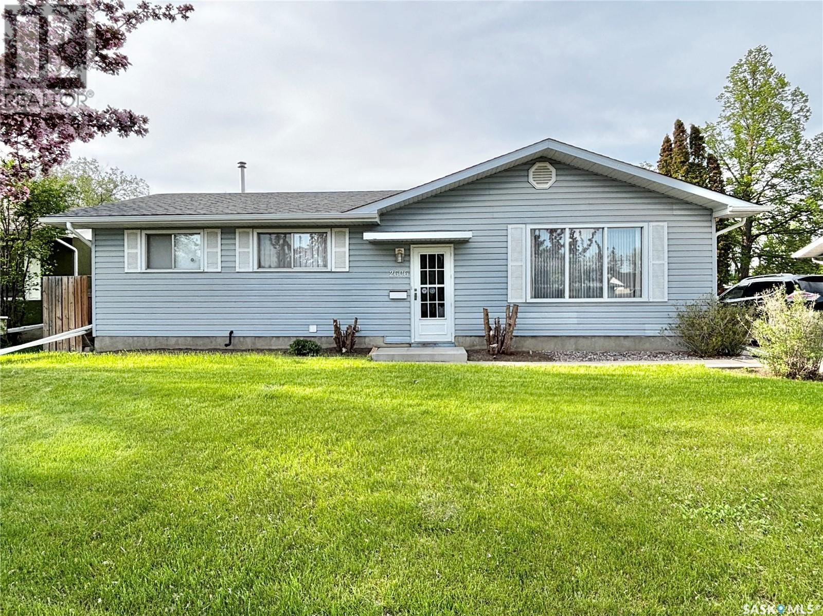2606 37th STREET W