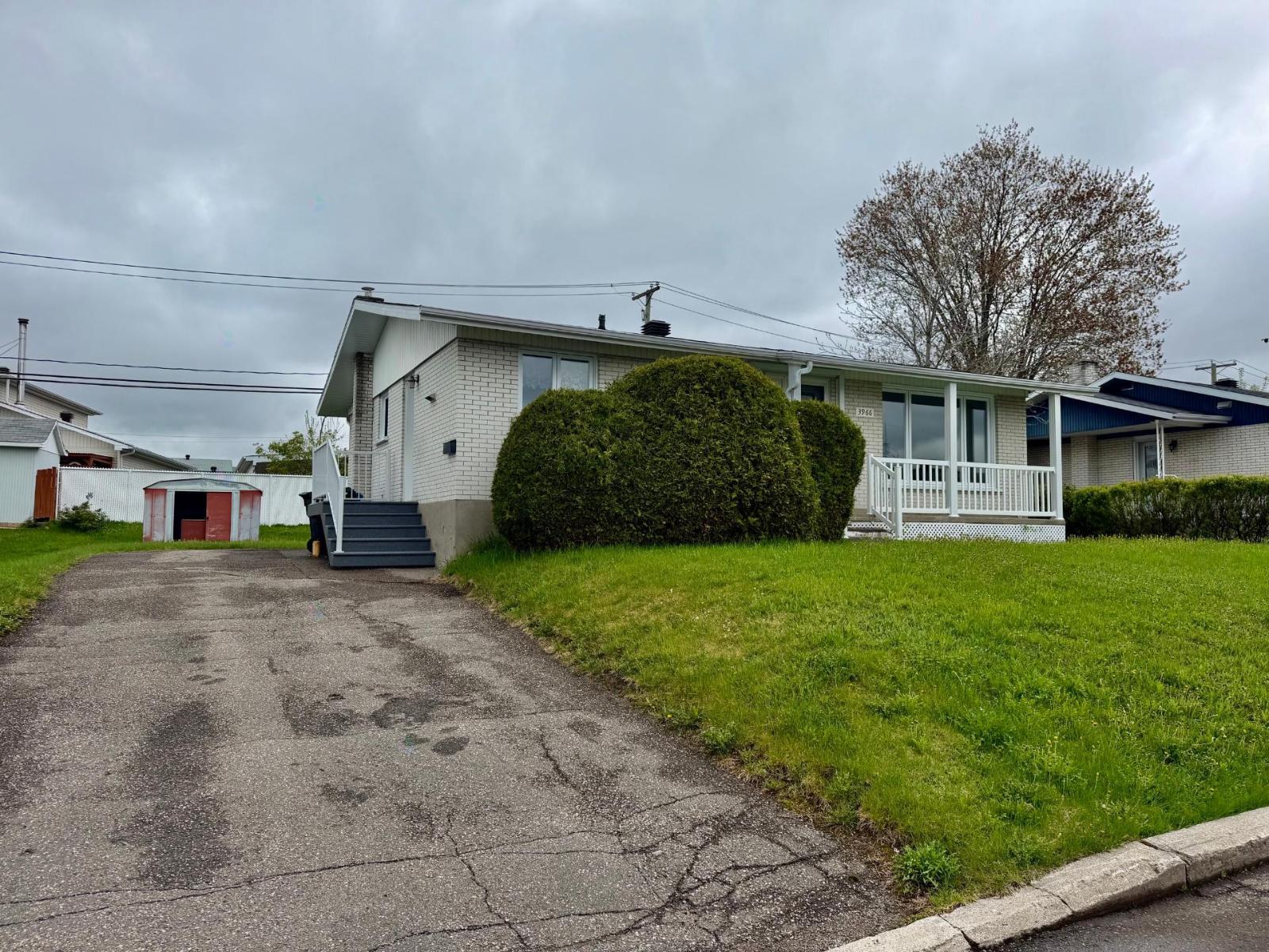 3966 Rue de la Meuse, Saguenay (Jonquière), Quebec G7X3Y3