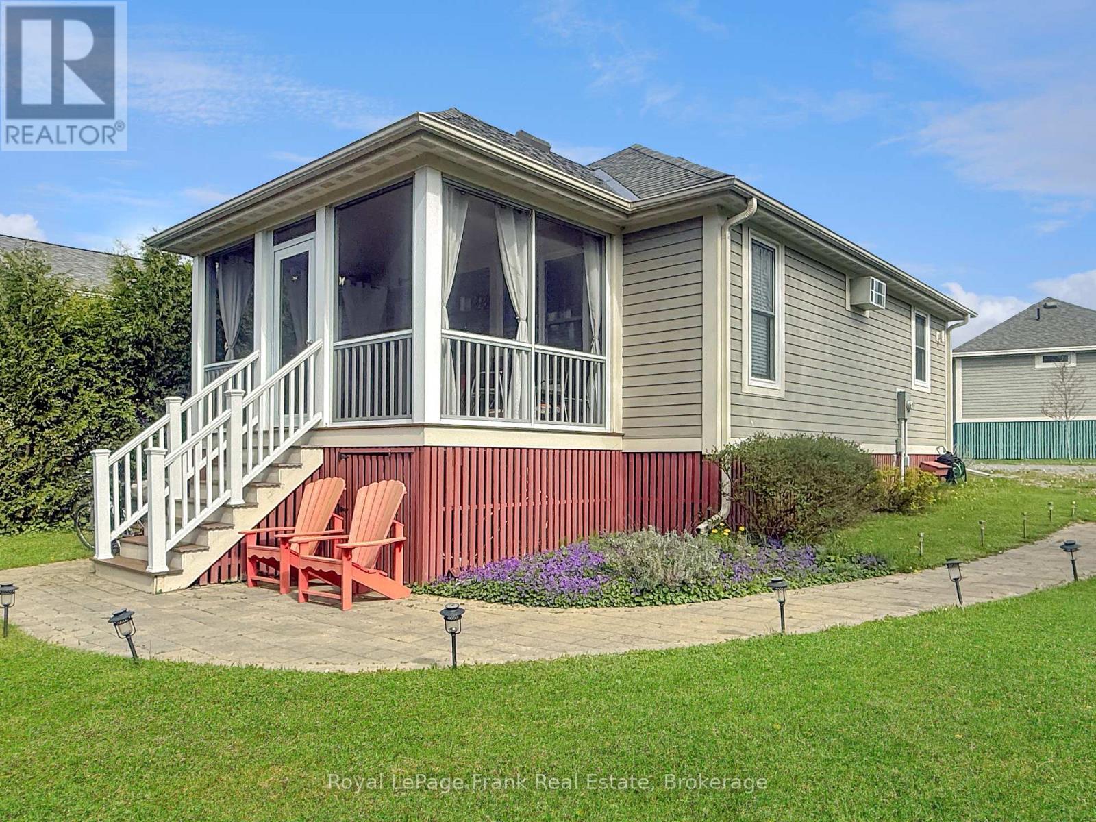 85 - 87 BUTTERNUT LANE