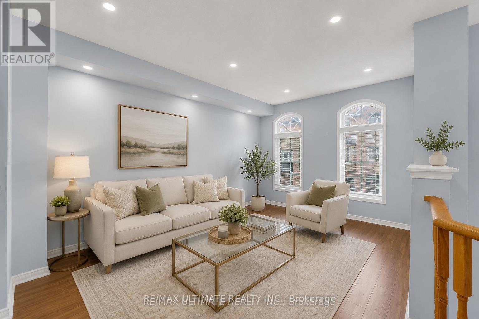 Row / Townhouse for Sale in 73 BERNARD AVENUE|Brampton (Fletcher's Creek South), Ontario L6Y5S4 2