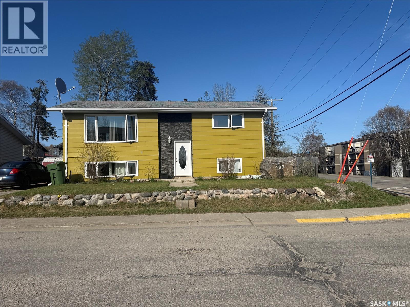 503 Cook CRESCENT