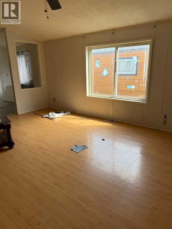 Mobile Home for Sale in 84, 1101 84 Street NE|Calgary, Alberta T2A7X2 3