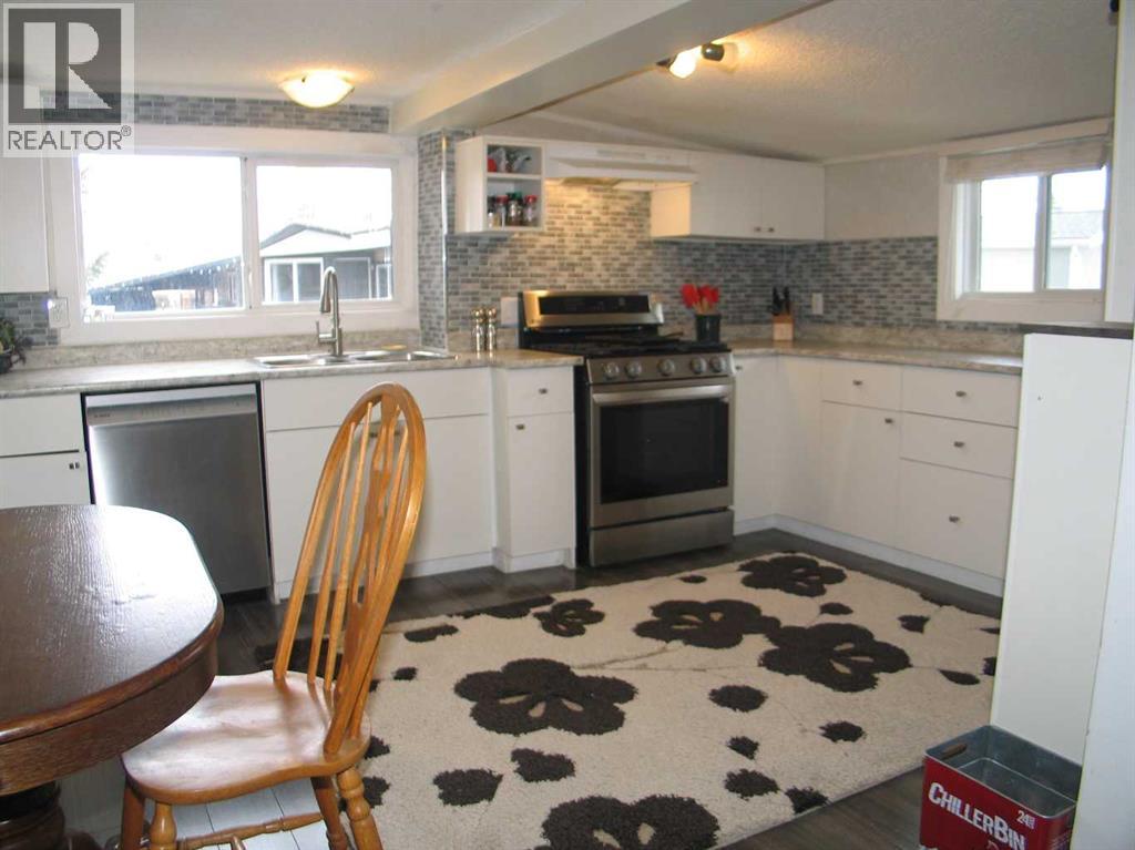 Mobile Home for Sale in 29, 3223 83 Street NW|Calgary, Alberta t3b5n1 5