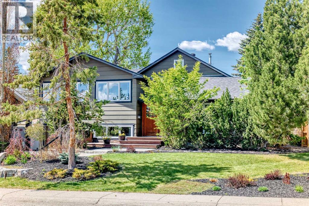 House for Sale in 43 Westview Drive SW|Calgary, Alberta T3C2R8
